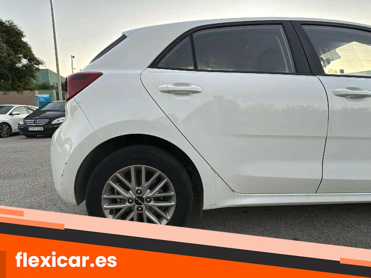 Foto Kia Rio 15