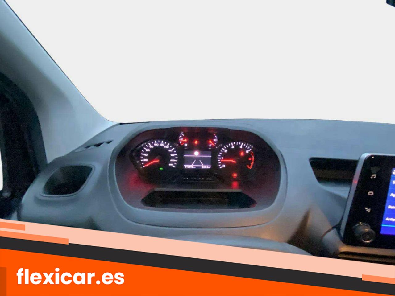 Foto Peugeot Rifter 11