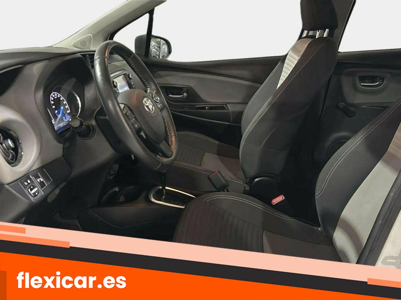 Foto Toyota Yaris 12