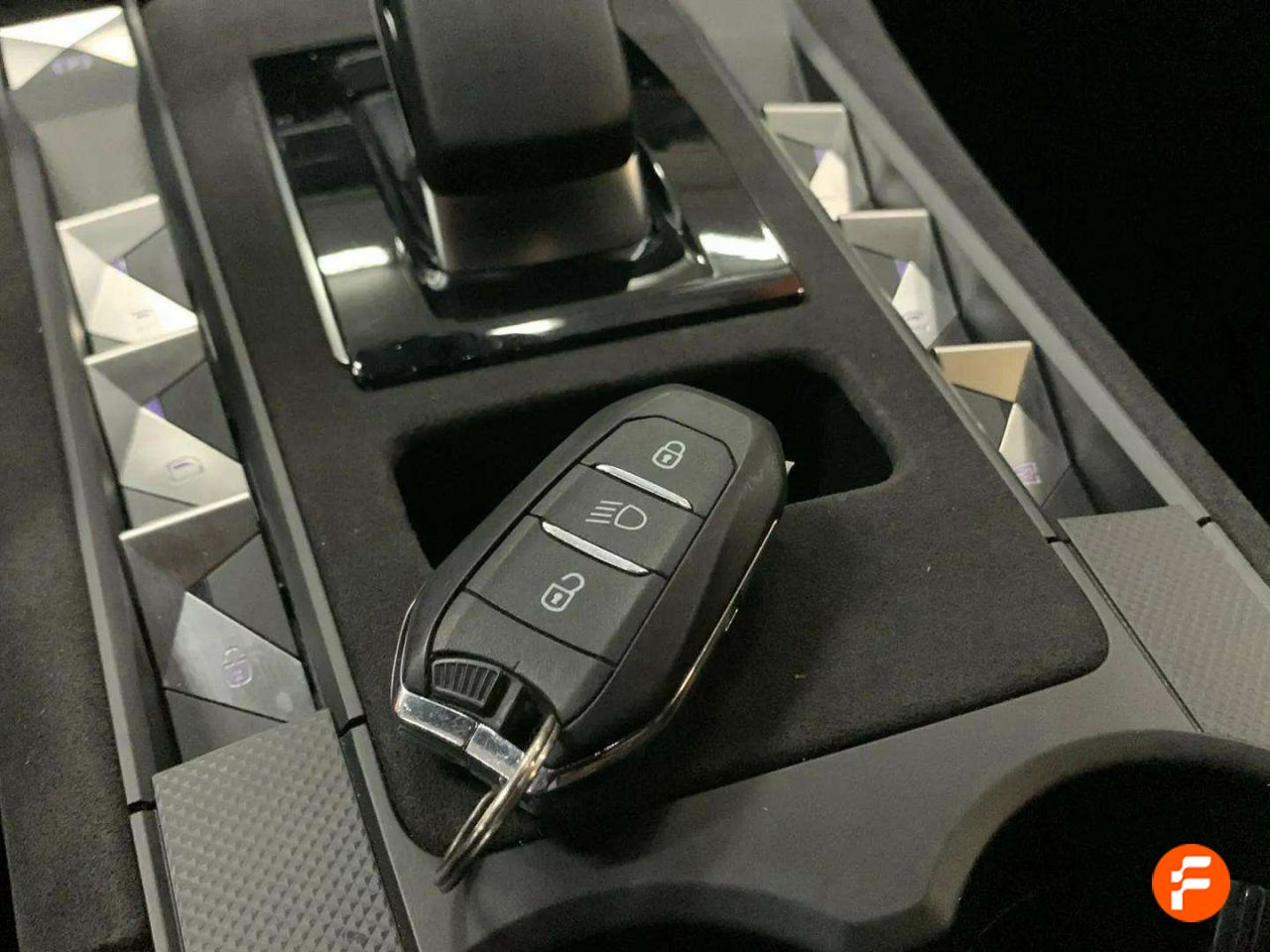 Foto DS Automobiles DS 7 20