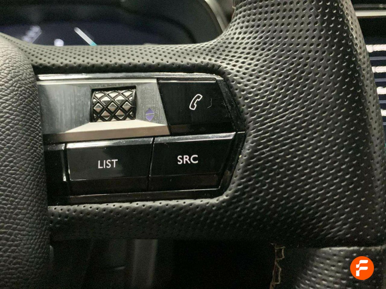 Foto DS Automobiles DS 7 26