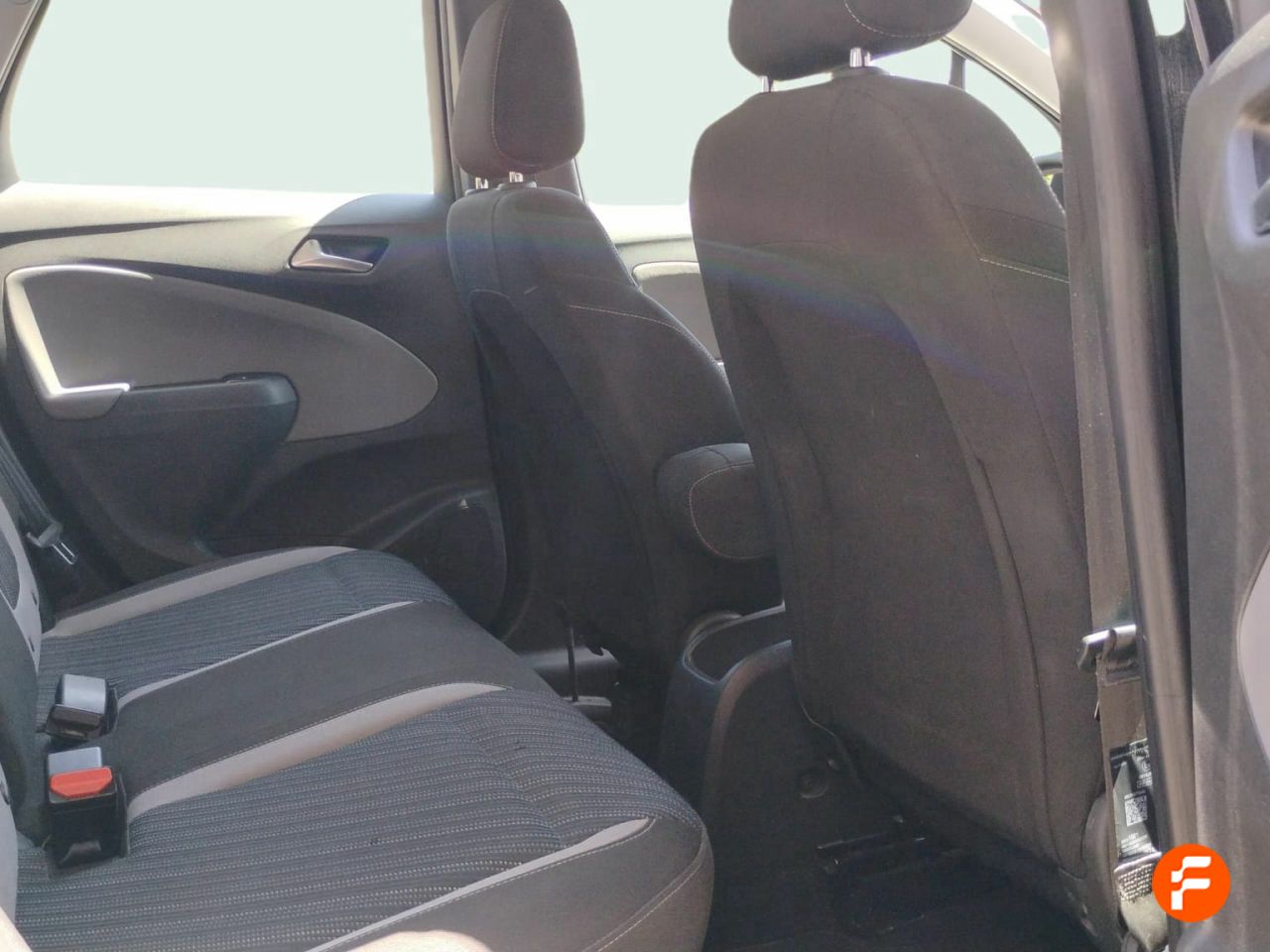 Foto Opel Crossland X 15
