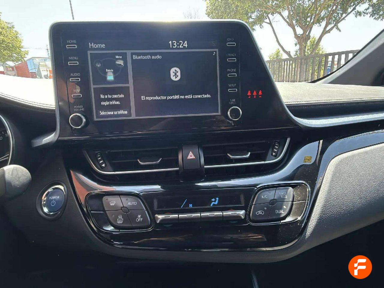 Foto Toyota C-HR 23