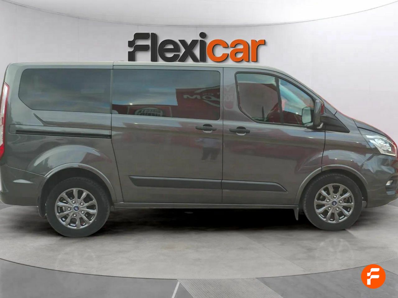Foto Ford Tourneo Custom 11