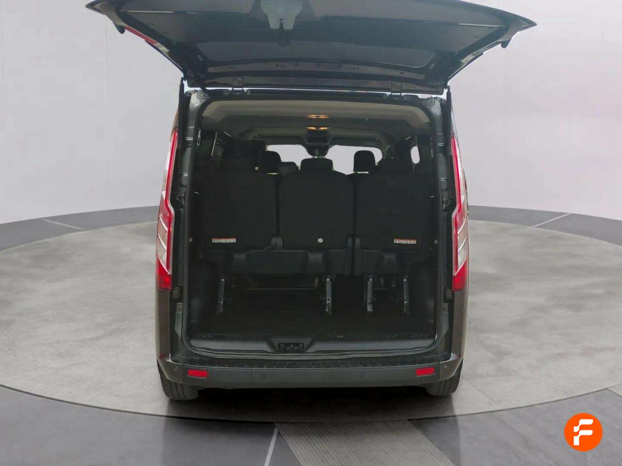 Foto Ford Tourneo Custom 13