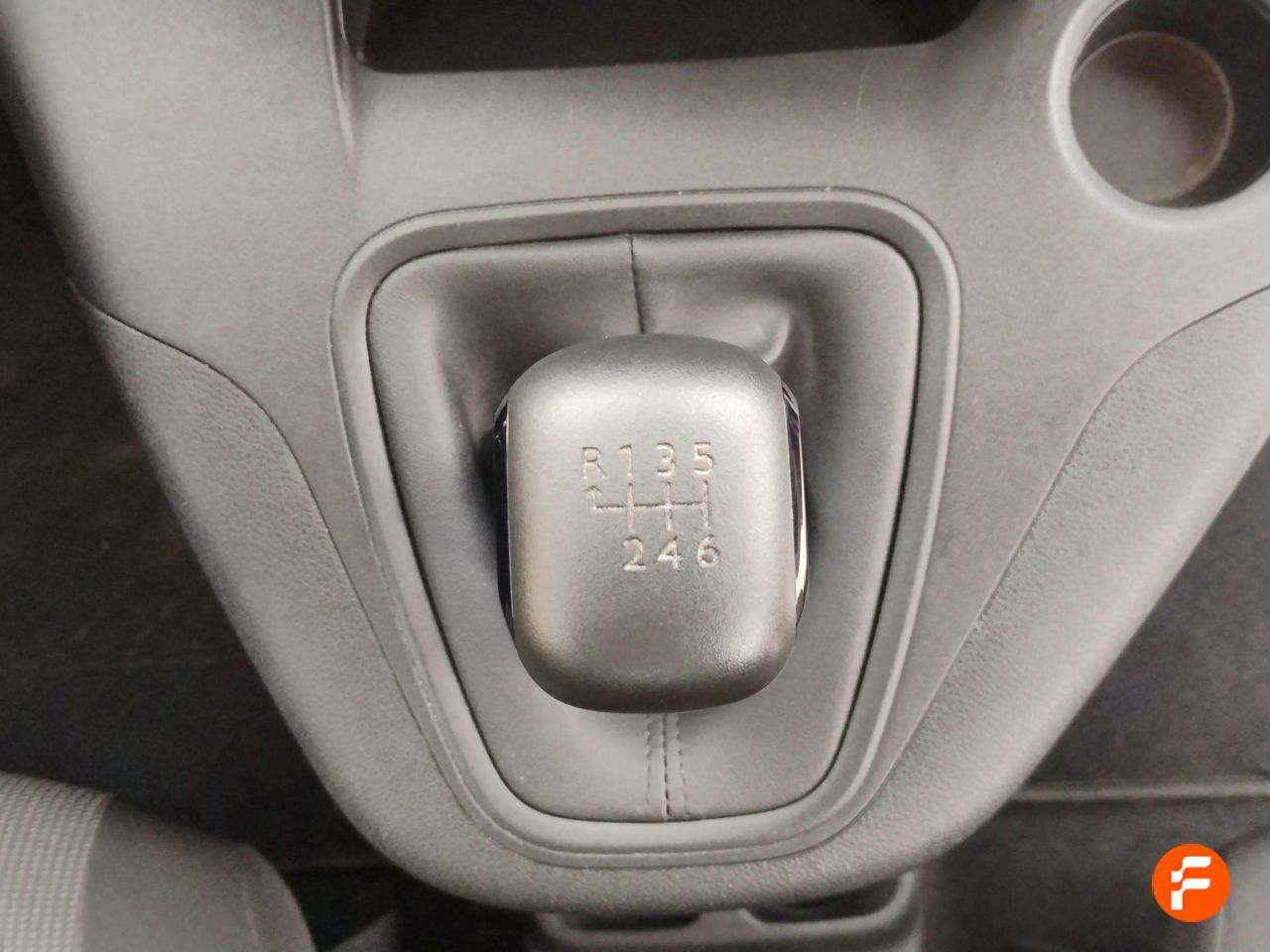 Foto Peugeot Rifter 18