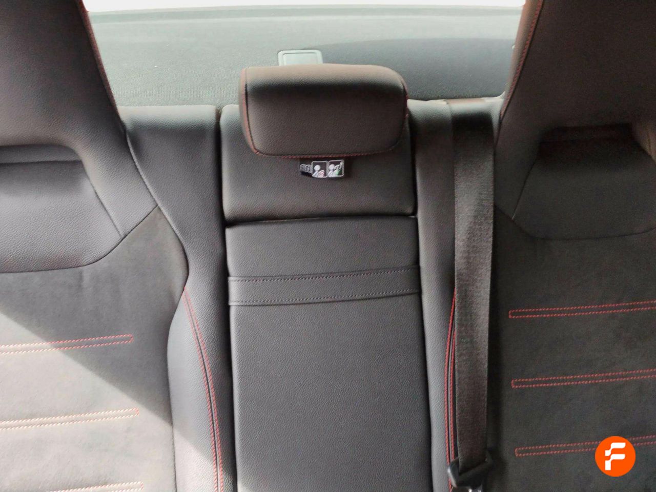 Foto Mercedes-Benz Clase CLA 15