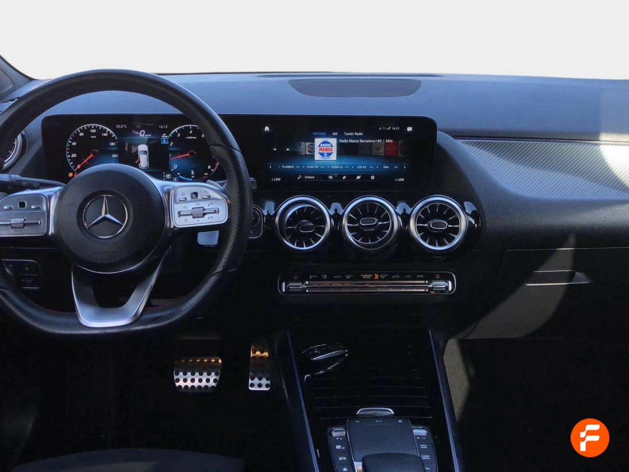 Foto Mercedes-Benz Clase GLA 10