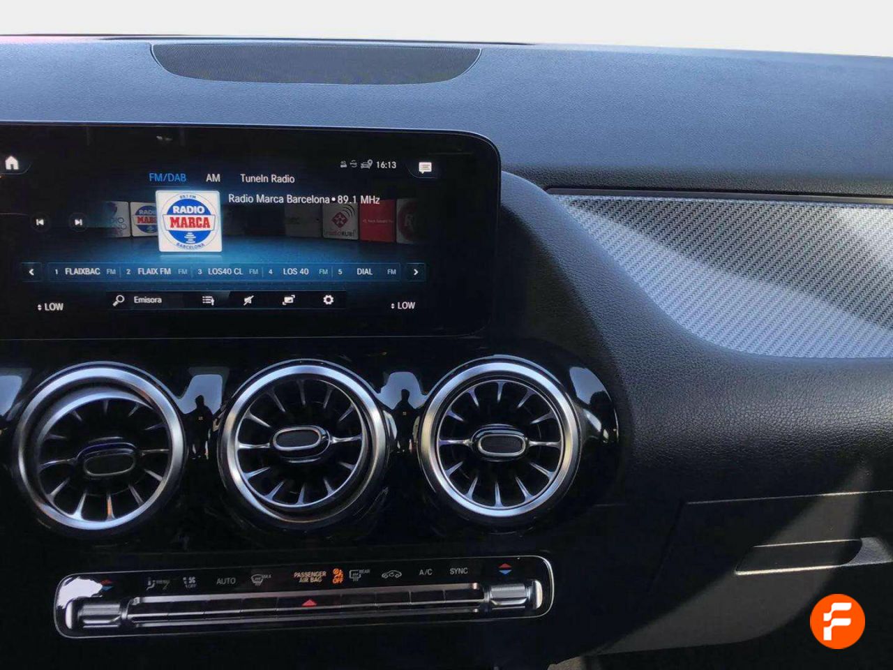 Foto Mercedes-Benz Clase GLA 11