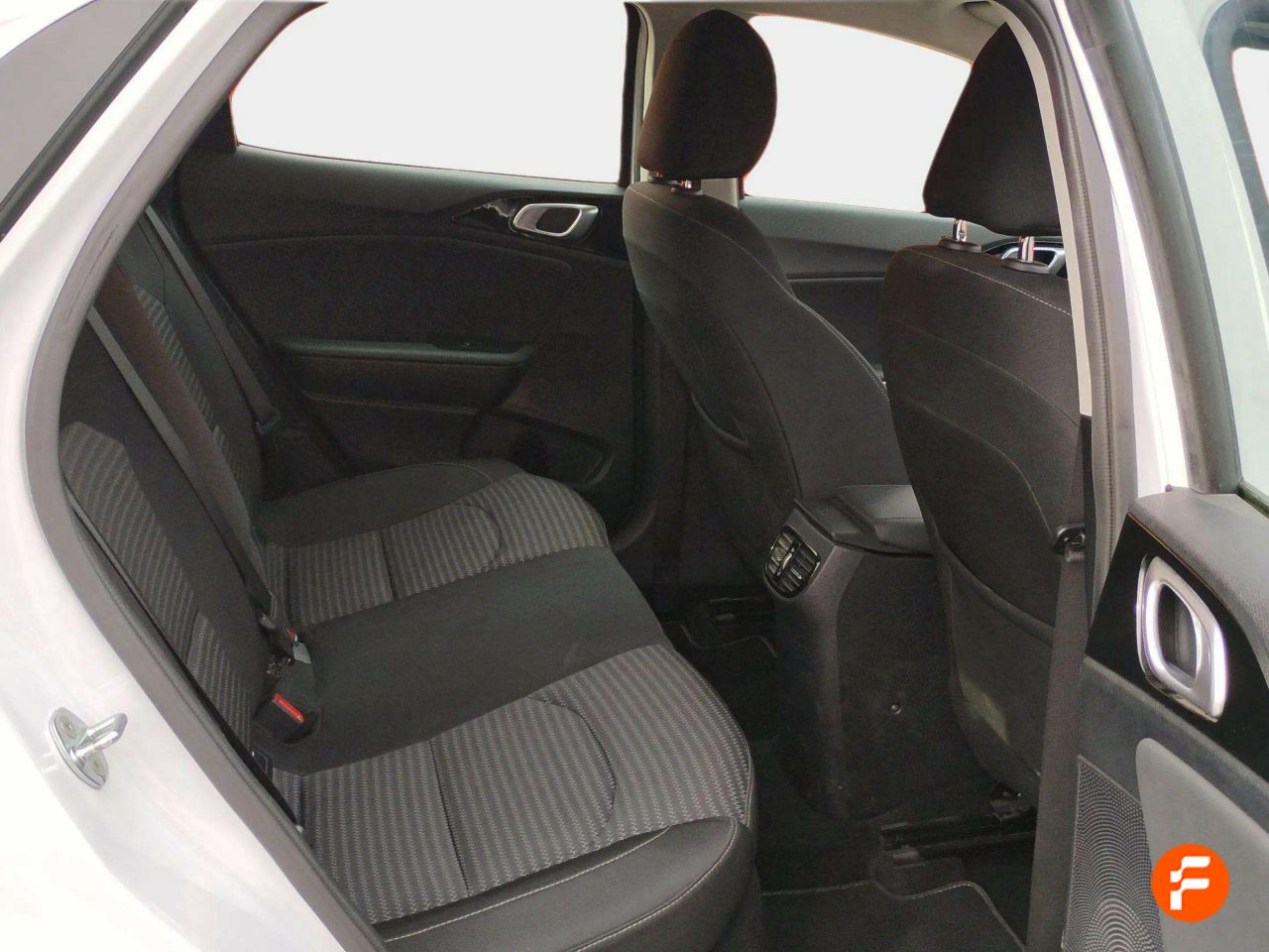 Foto Kia XCeed 19