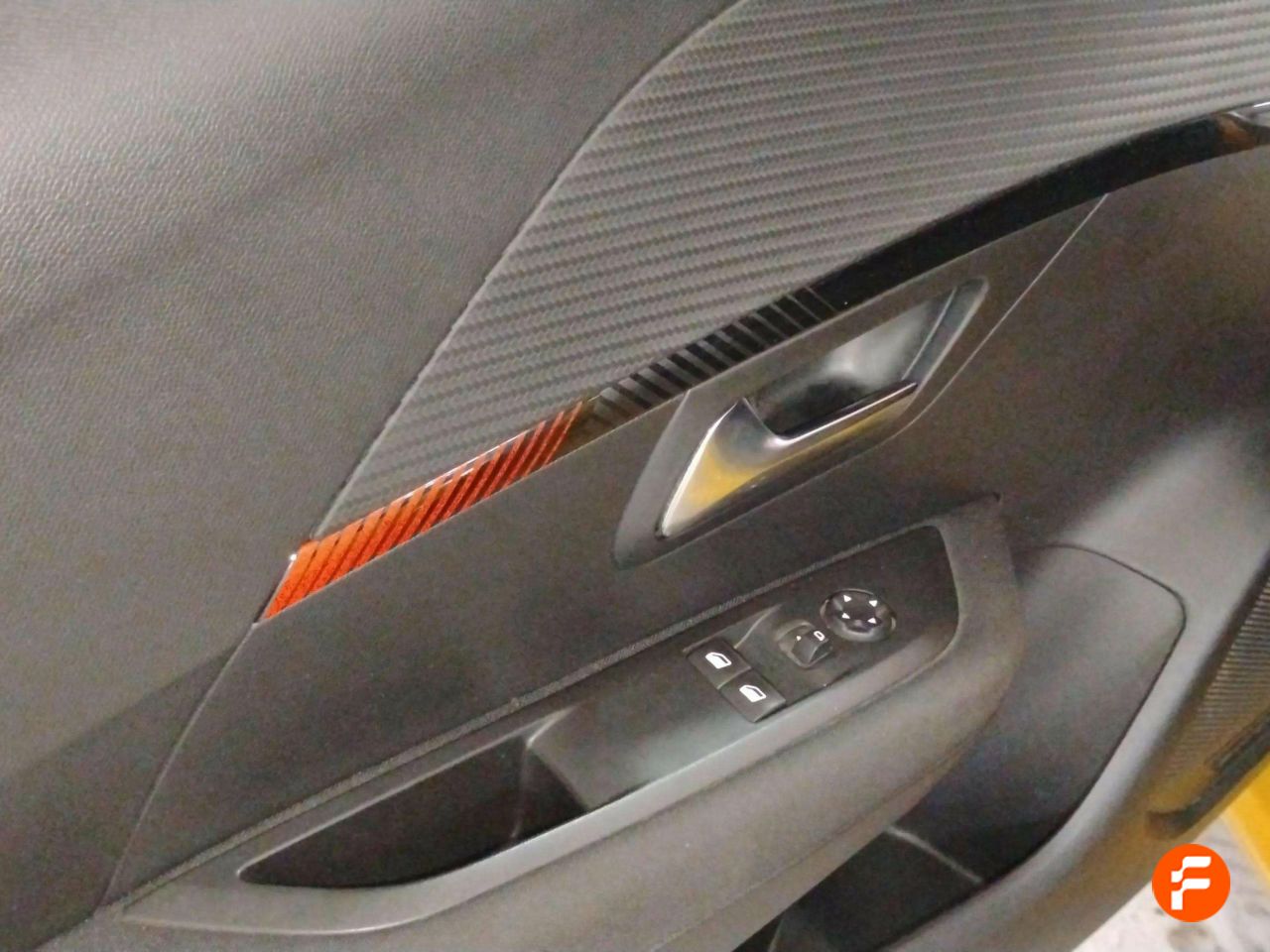 Foto Peugeot 208 13