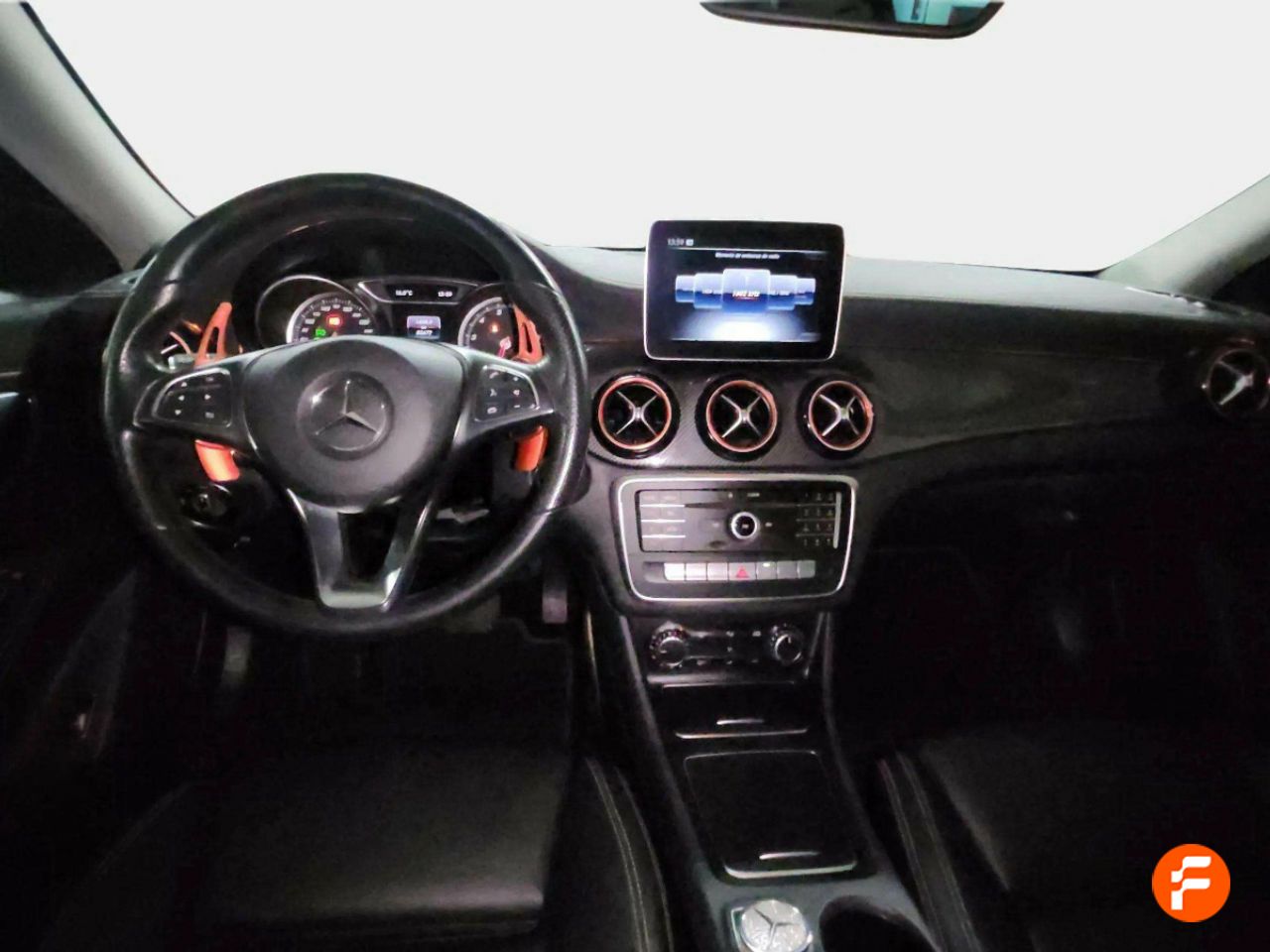 Foto Mercedes-Benz Clase CLA 10