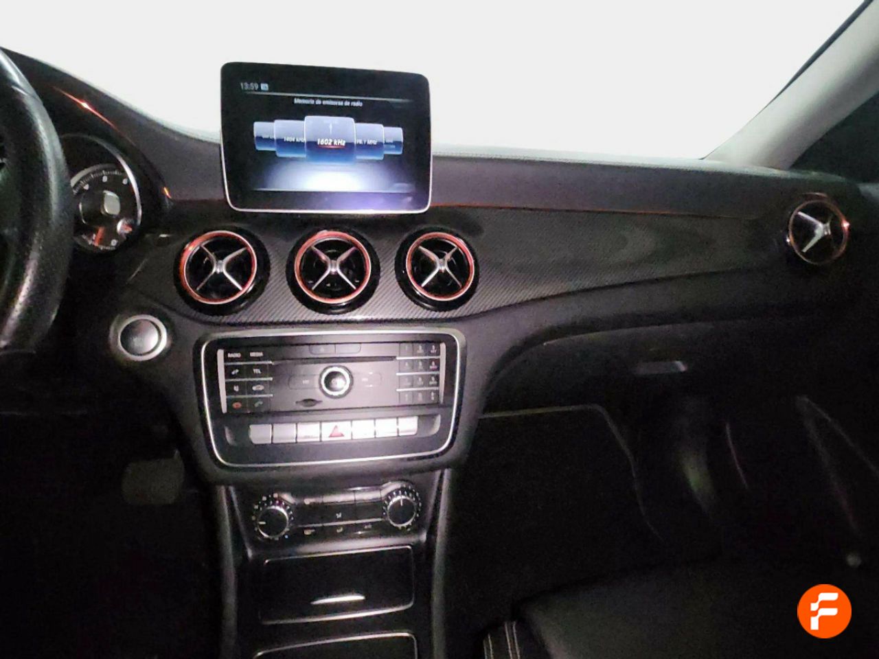 Foto Mercedes-Benz Clase CLA 11