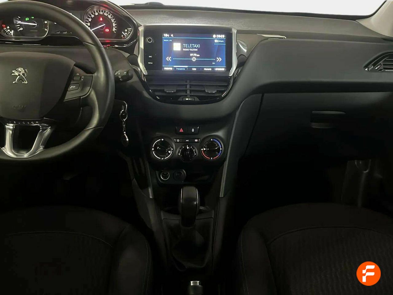 Foto Peugeot 208 11