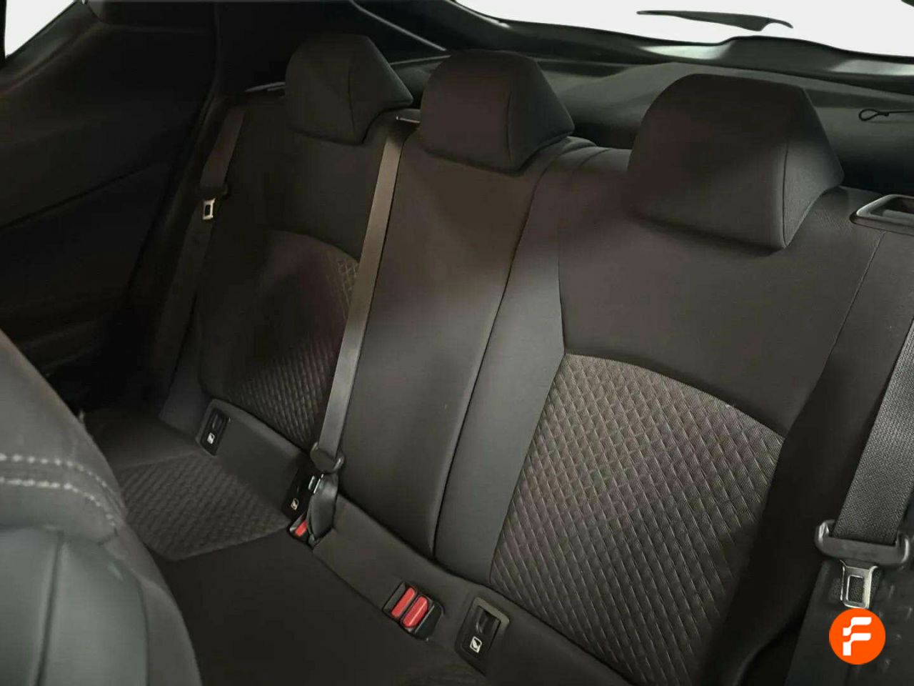 Foto Toyota C-HR 18