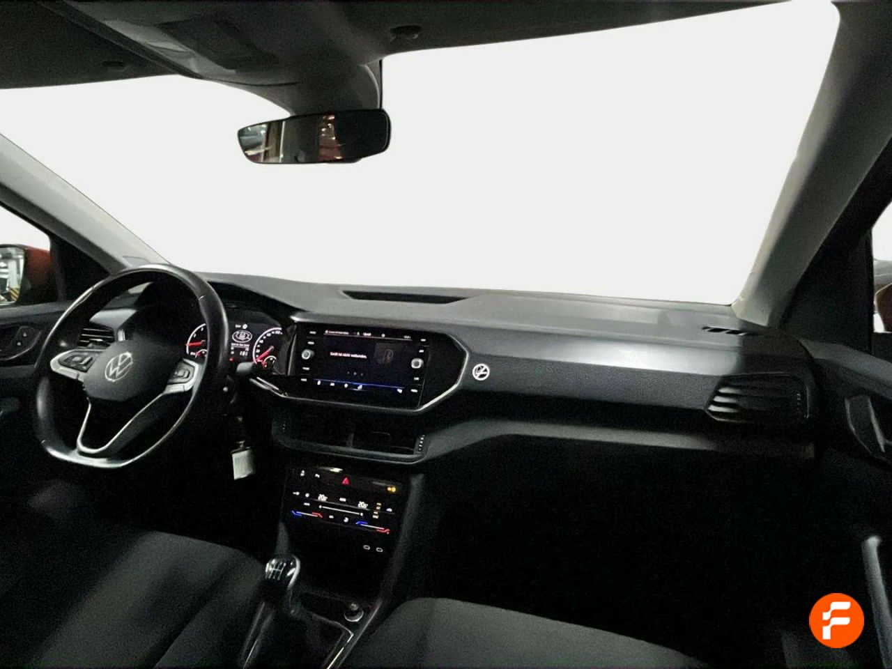 Foto Volkswagen T-Cross 15