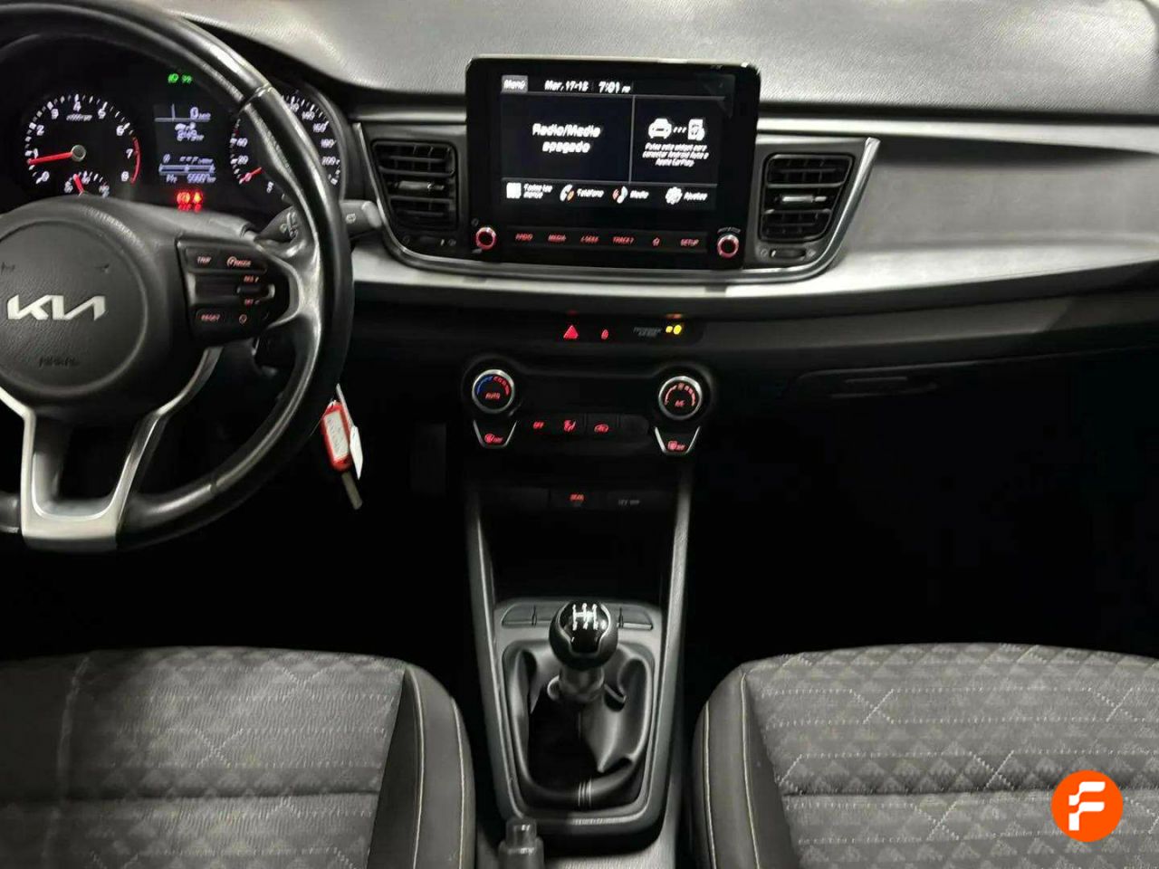 Foto Kia Rio 12