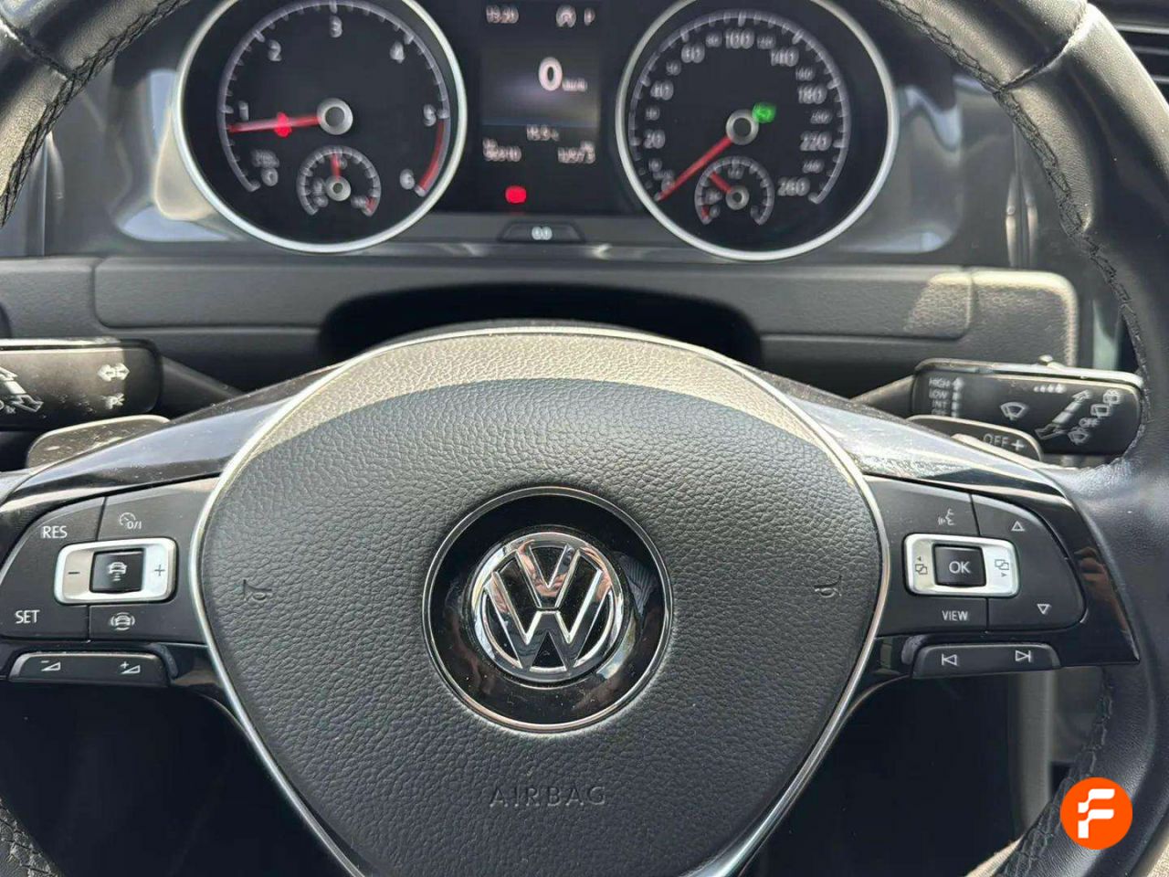 Foto Volkswagen Golf 21