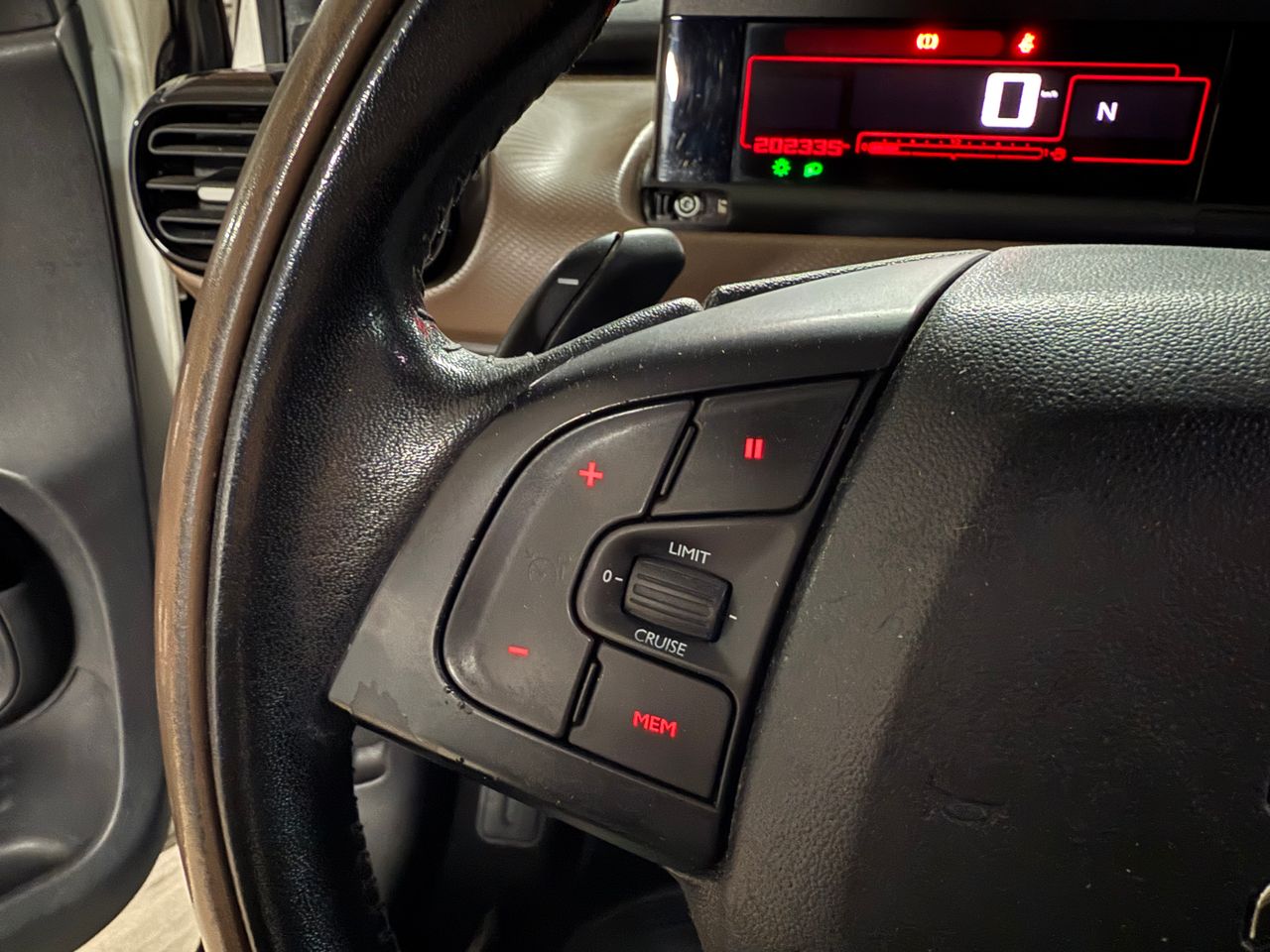 Foto Citroën C4 Cactus 13