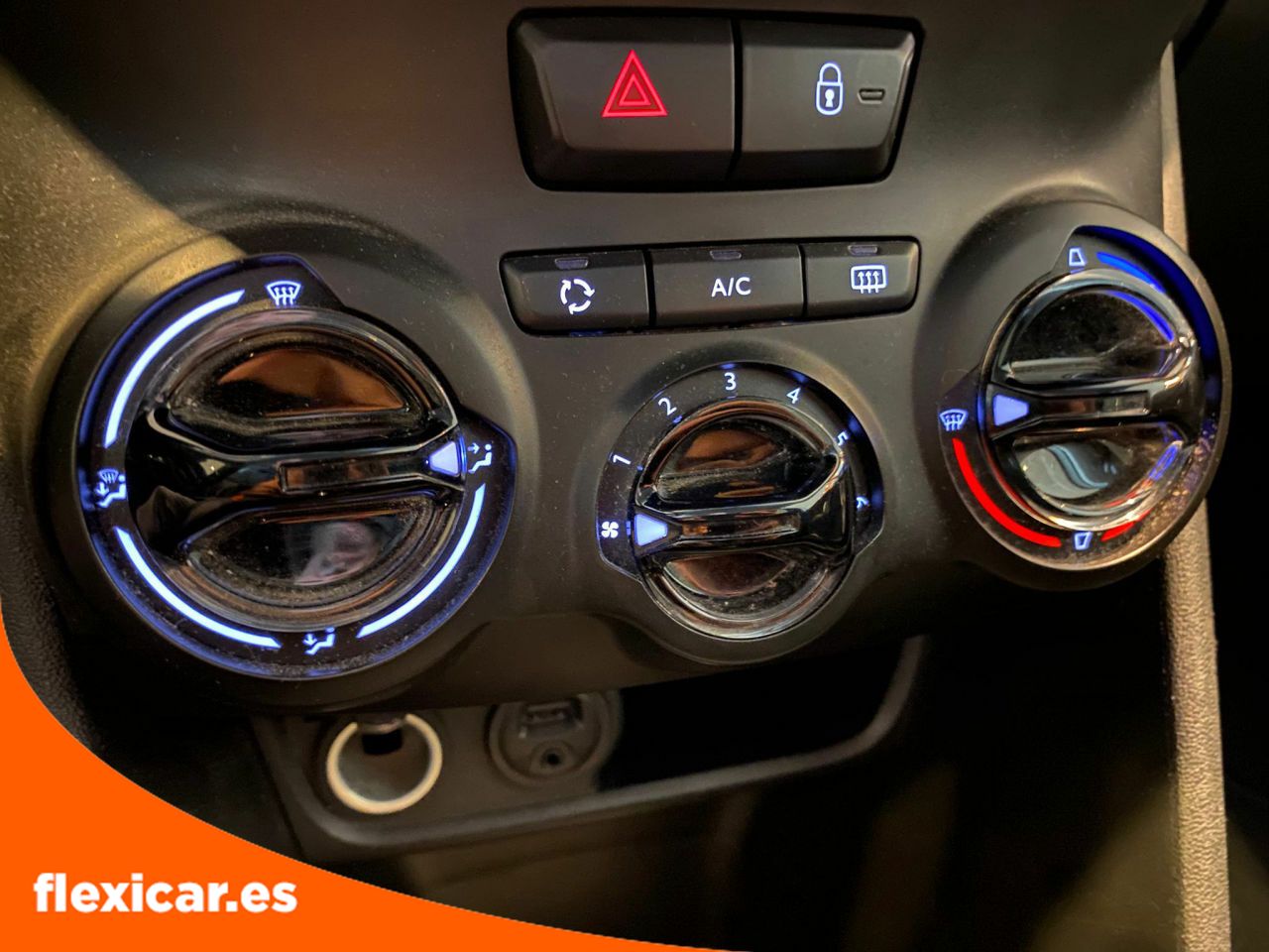 Foto Peugeot 208 17