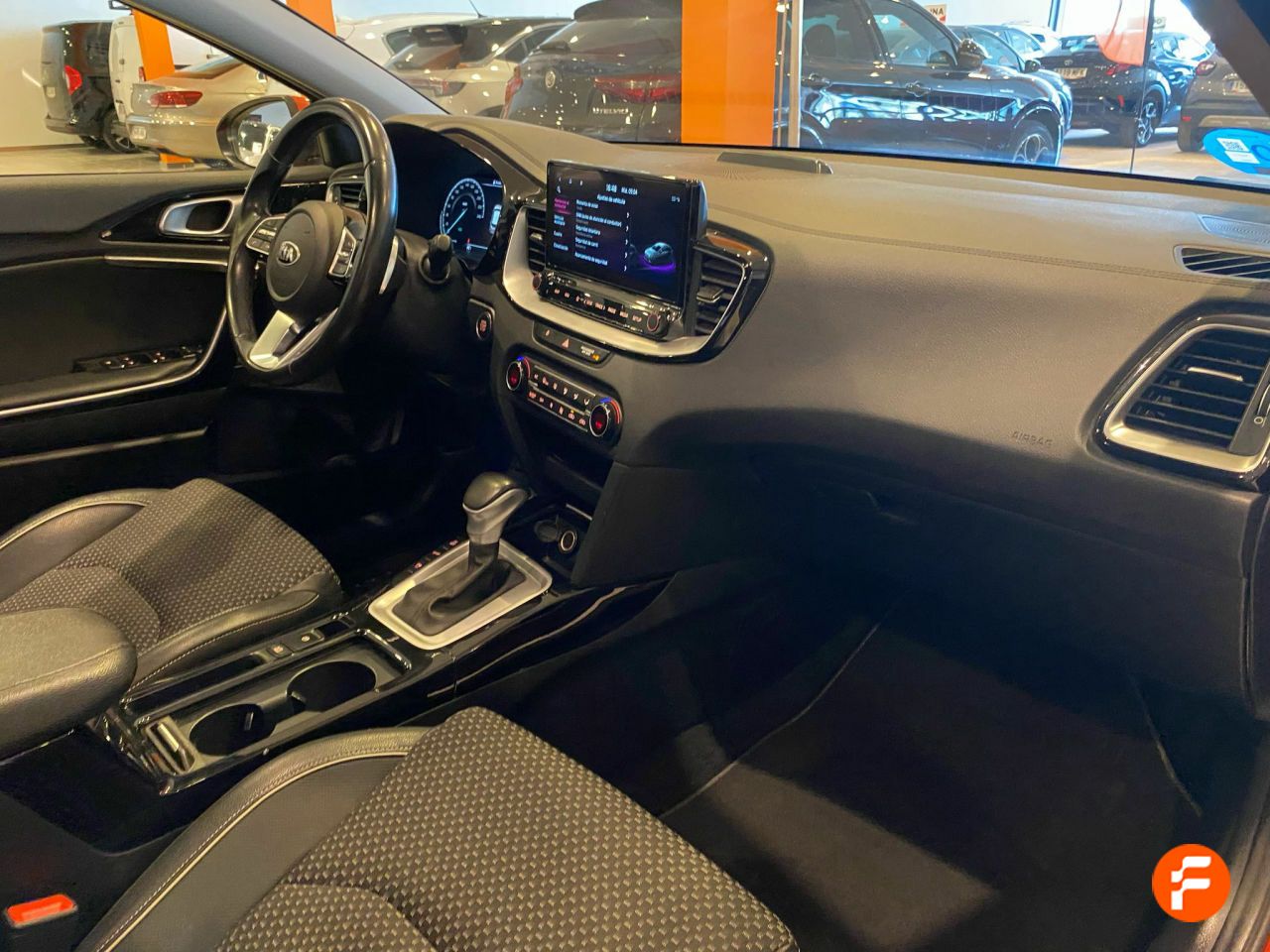 Foto Kia XCeed 17