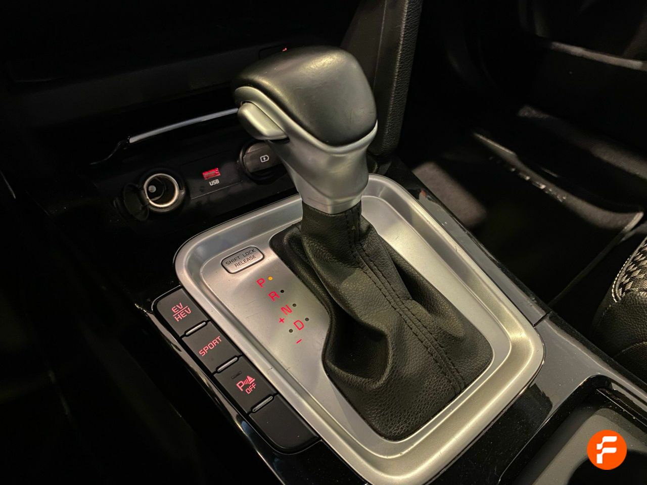 Foto Kia XCeed 24