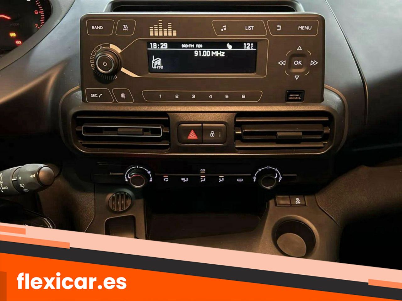 Foto Peugeot Rifter 15