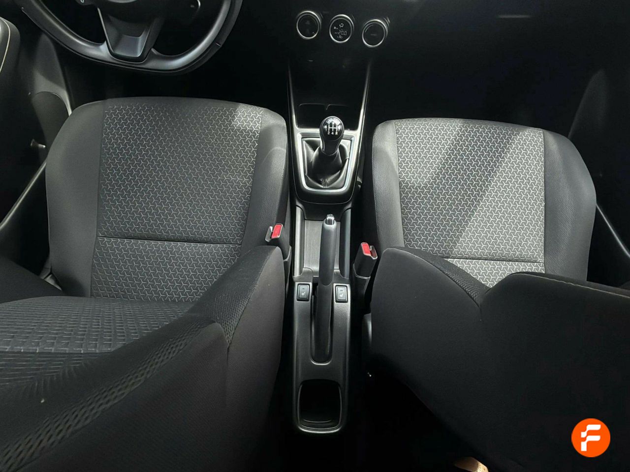 Foto Suzuki Swift 14