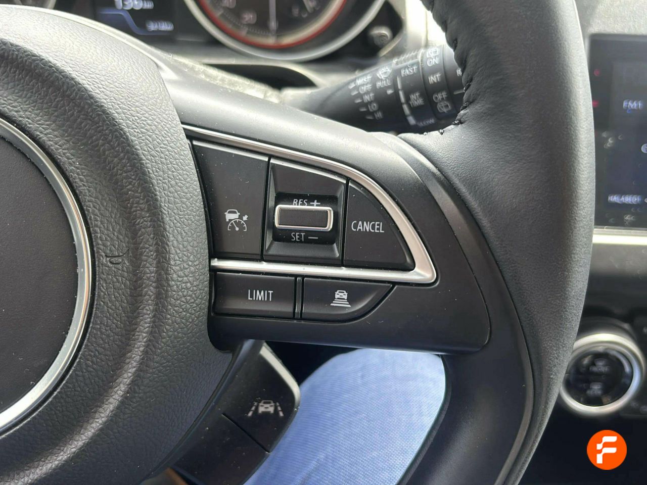 Foto Suzuki Swift 18