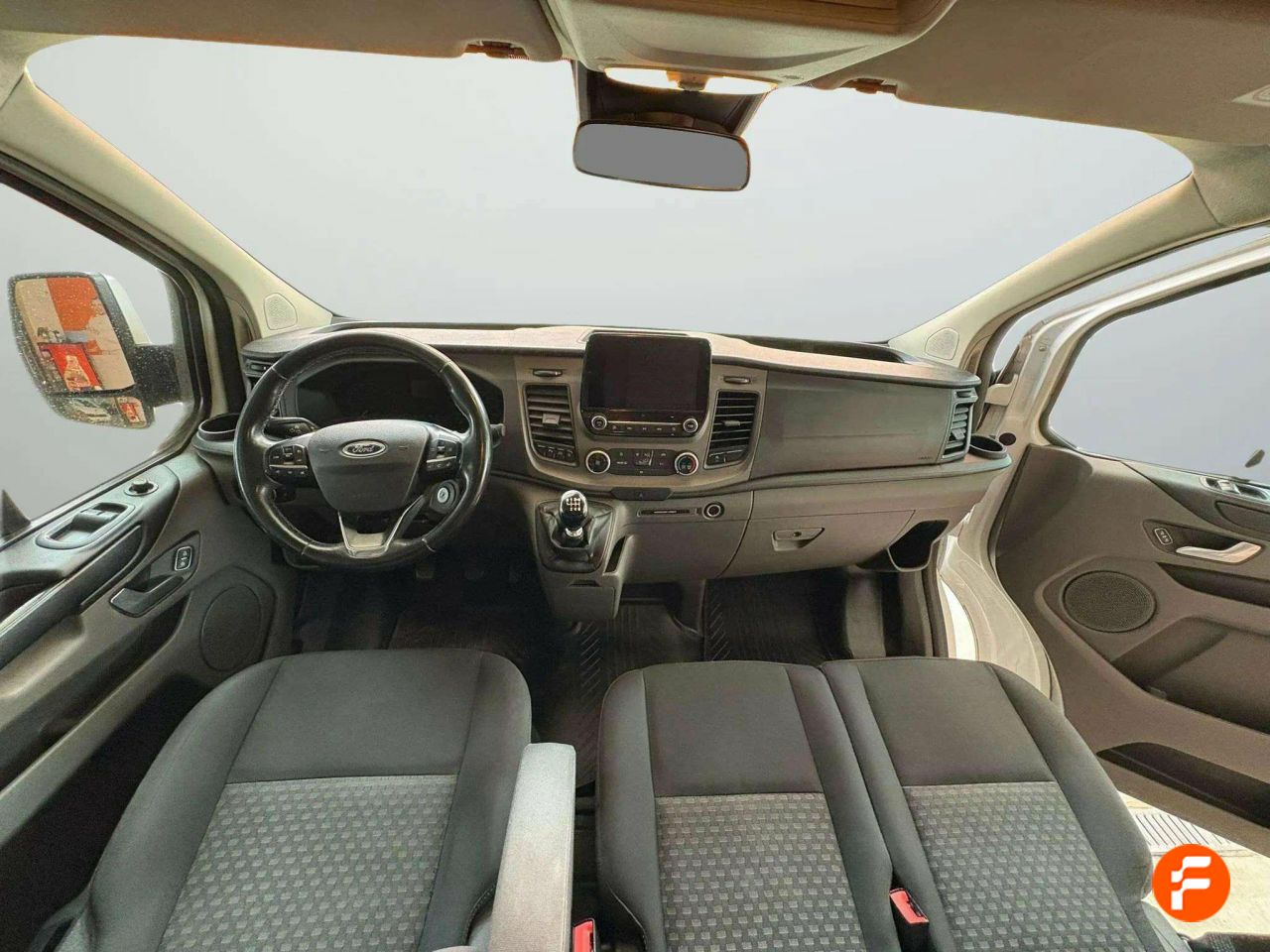 Foto Ford Tourneo Custom 12