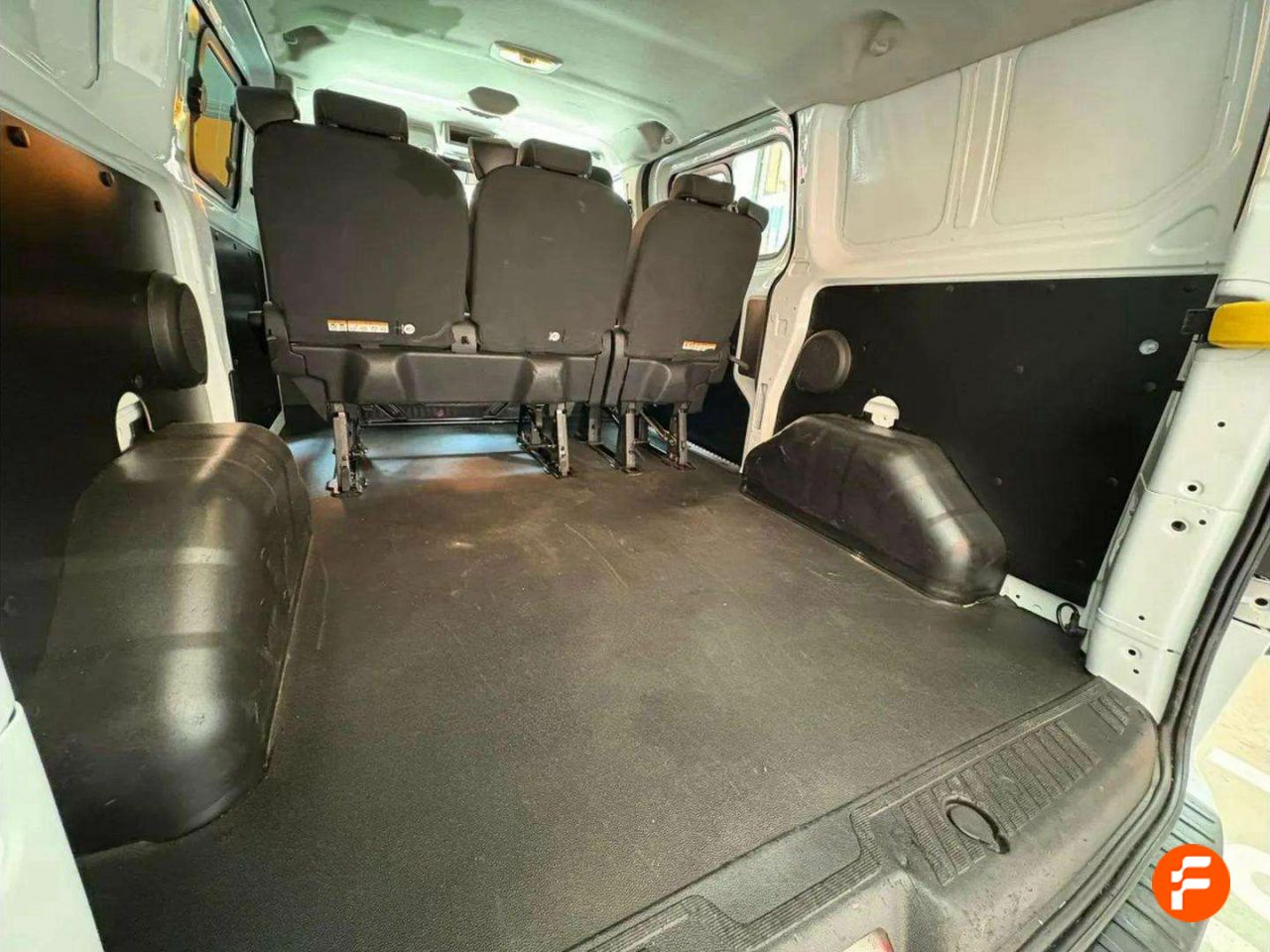 Foto Ford Tourneo Custom 13