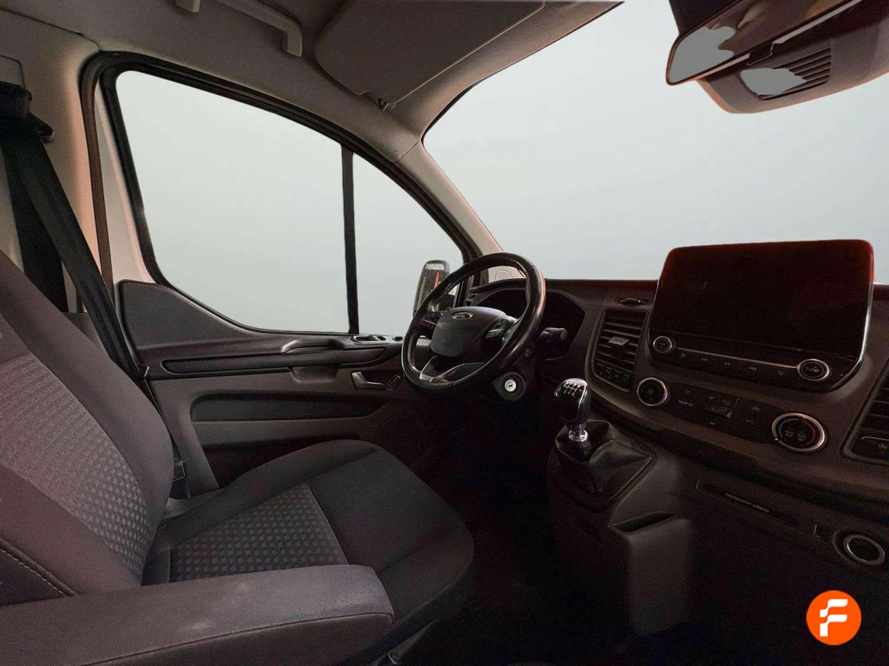 Foto Ford Tourneo Custom 19