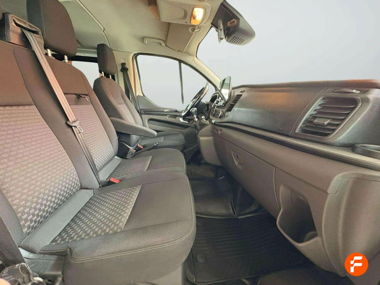 Foto Ford Tourneo Custom 22