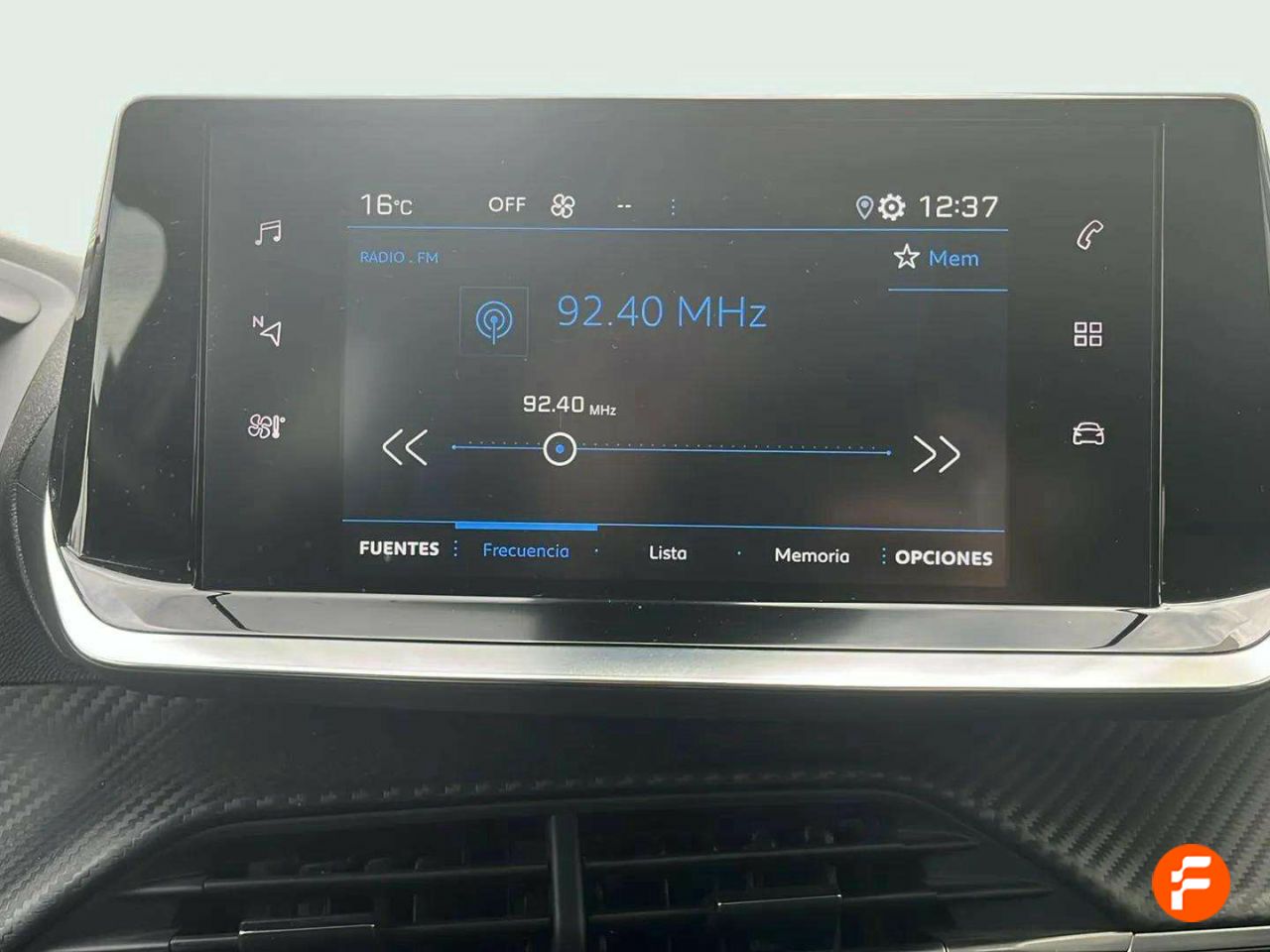 Foto Peugeot 208 9