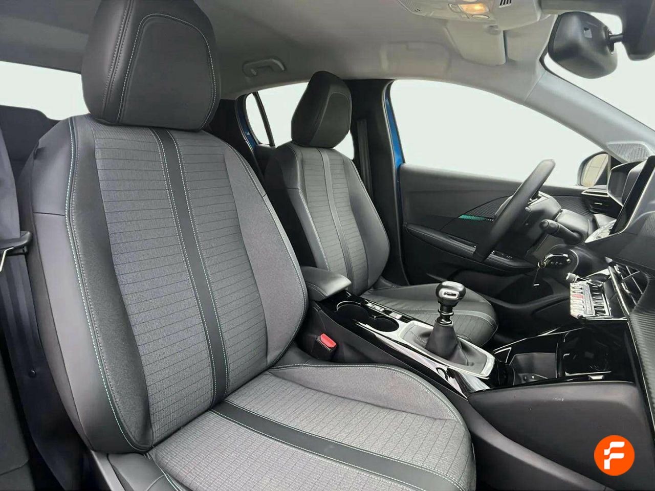Foto Peugeot 208 12