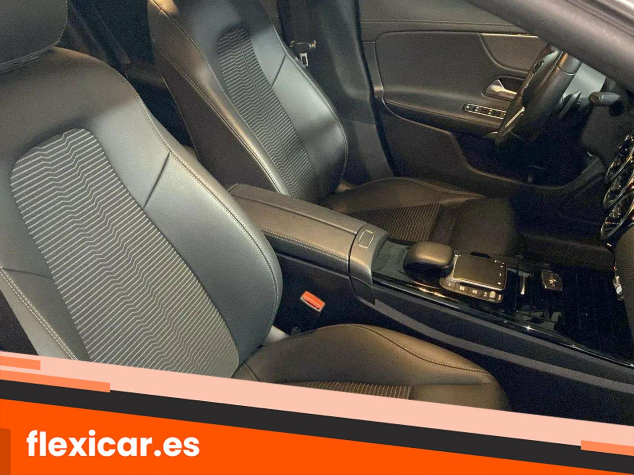 Foto Mercedes-Benz Clase CLA 23