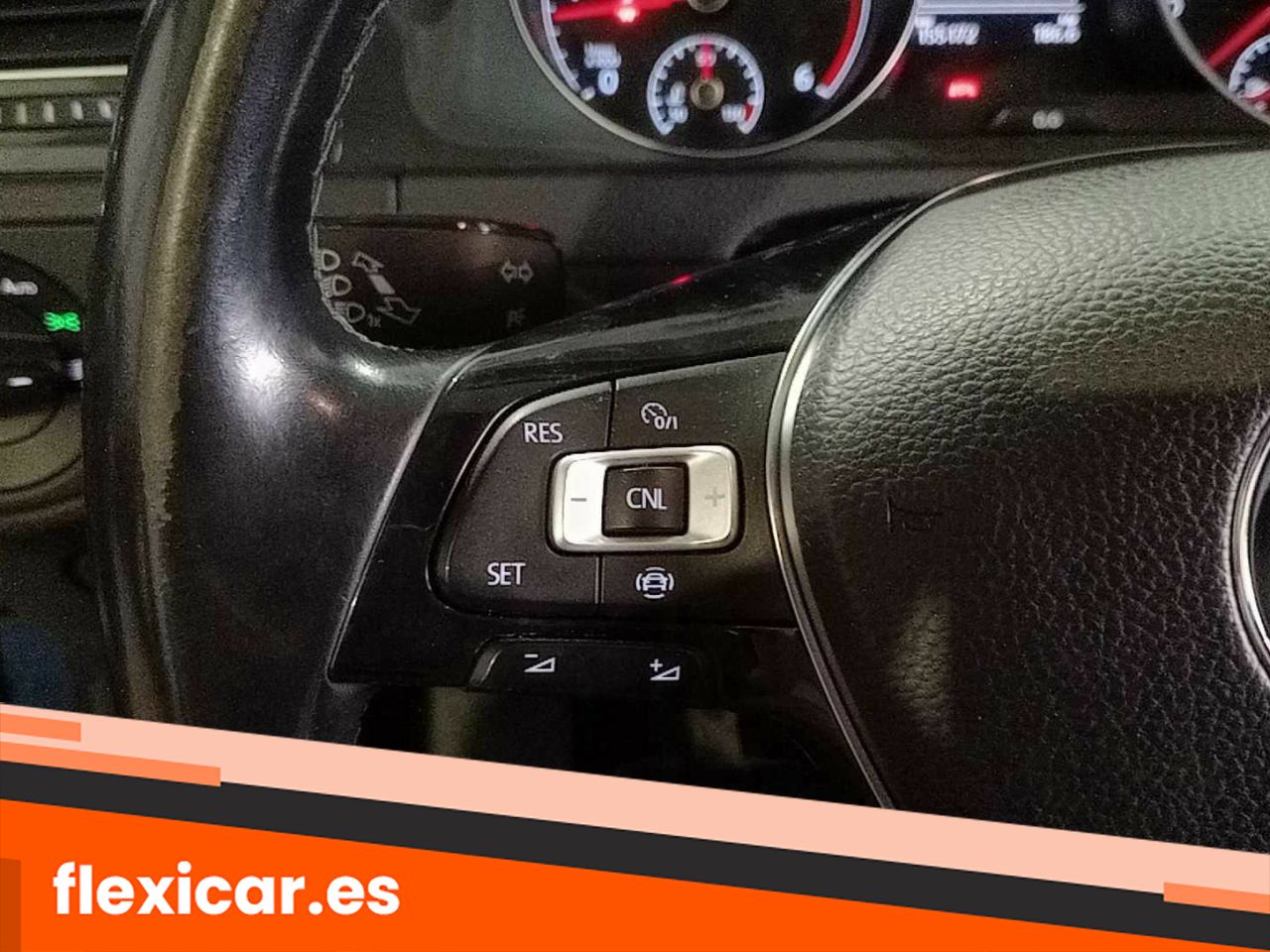 Foto Volkswagen Golf 28
