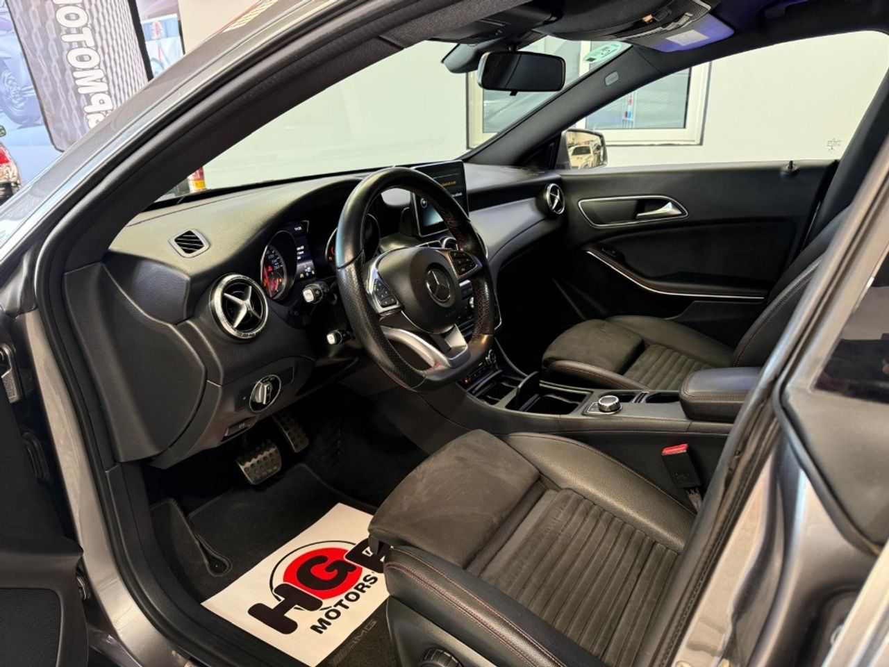 Foto Mercedes-Benz Clase CLA 10