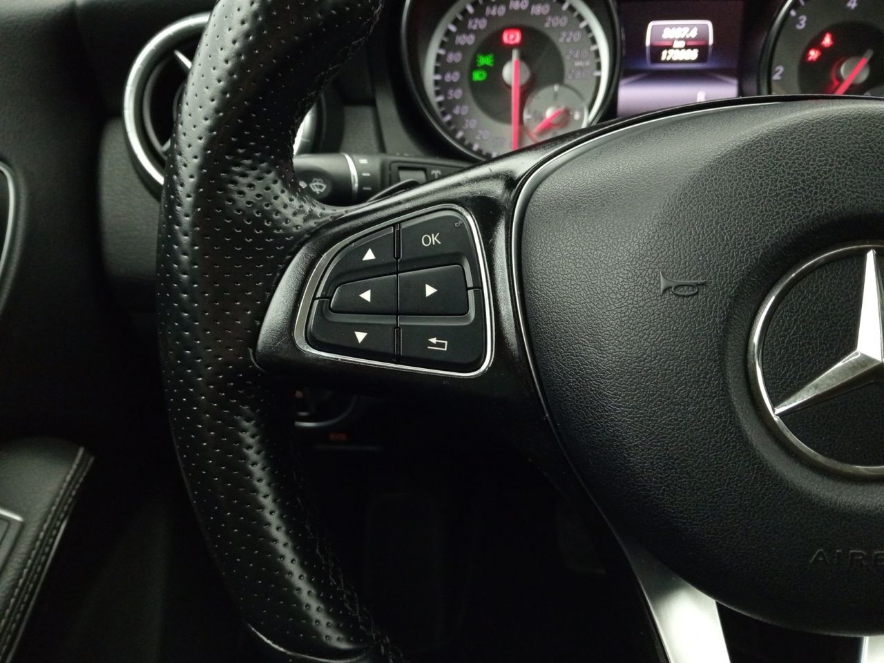 Foto Mercedes-Benz Clase CLA 15