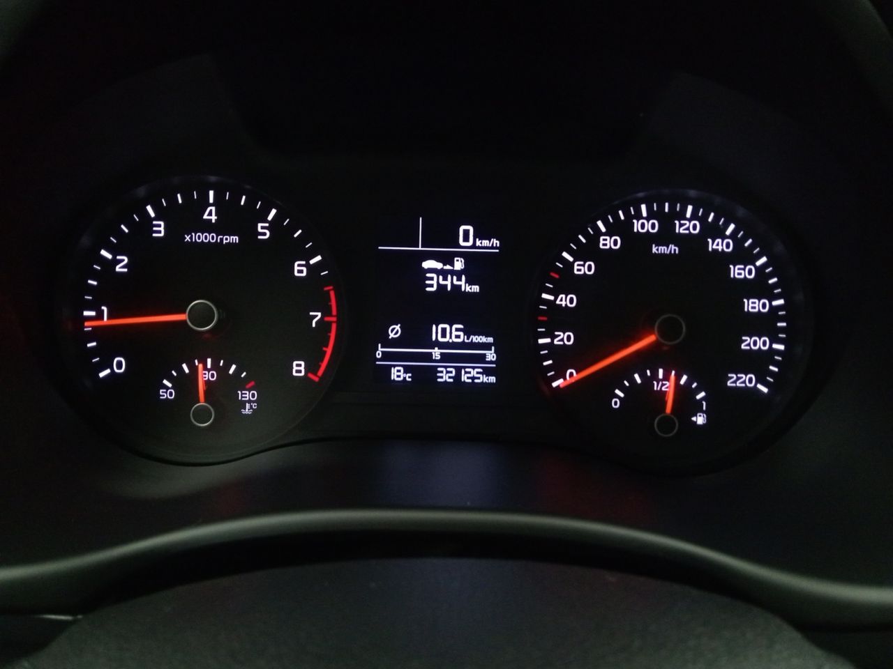 Foto Kia Stonic 10