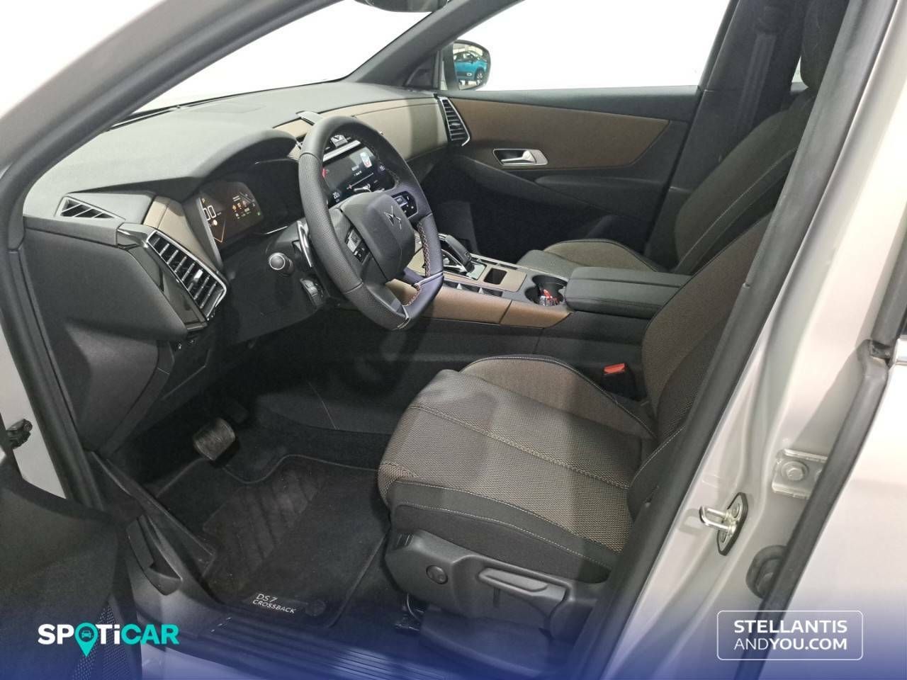 Foto DS Automobiles DS 7 10