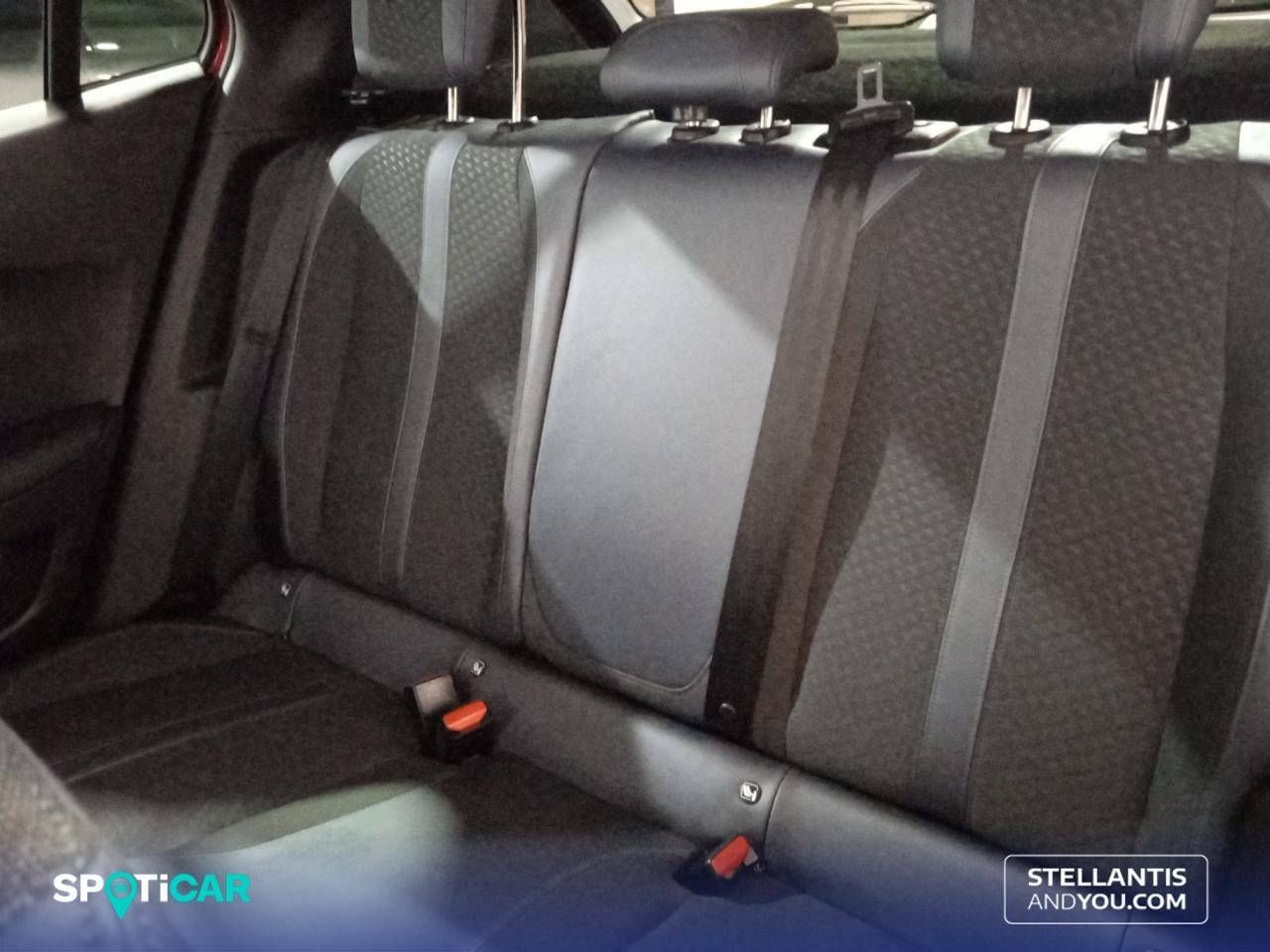 Foto Peugeot 2008 10