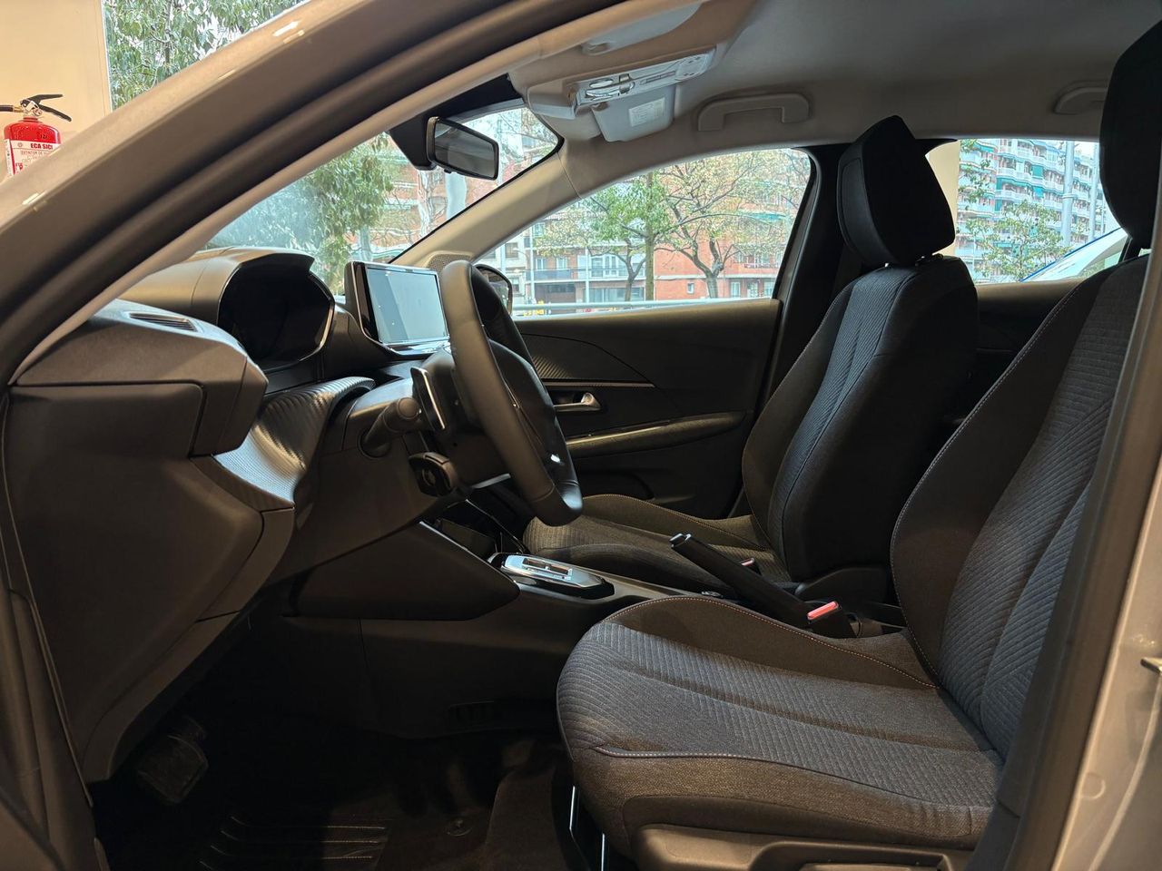 Foto Peugeot 208 19