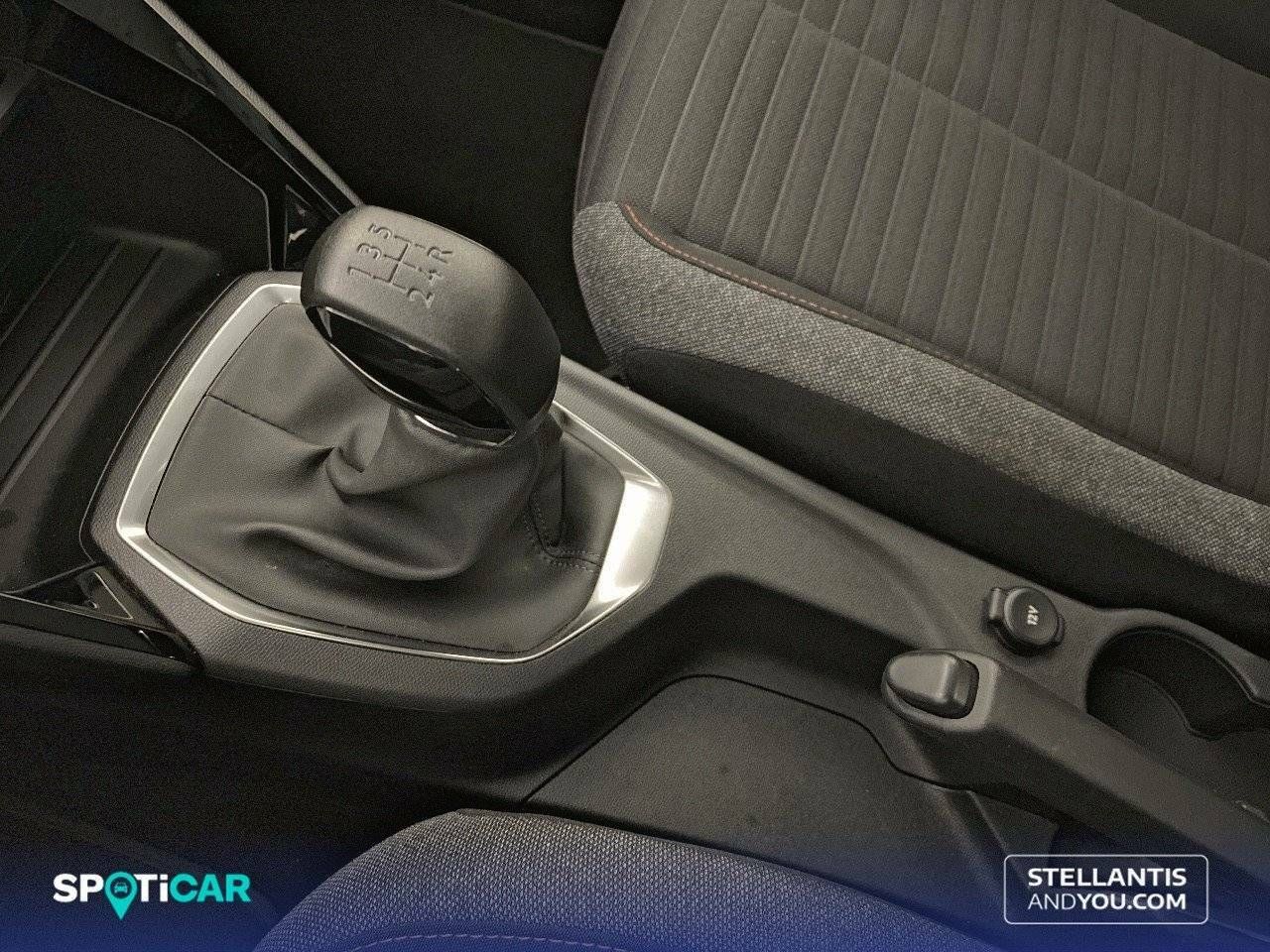 Foto Peugeot 208 8