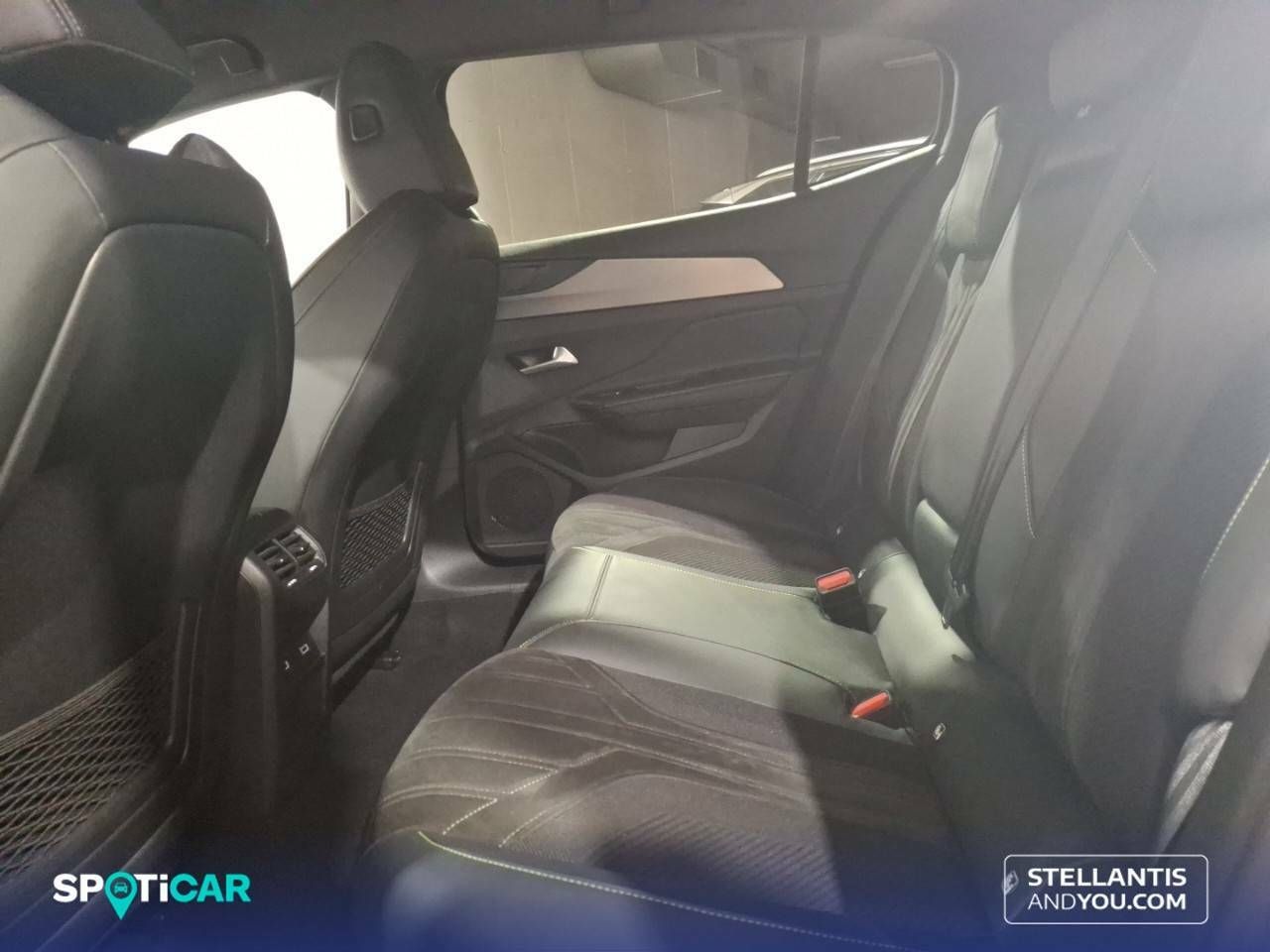 Foto Peugeot 408 10