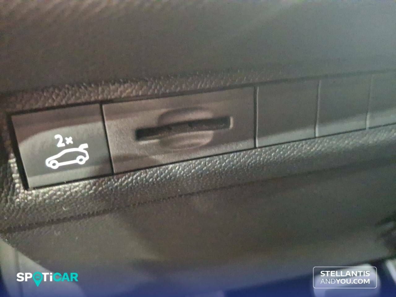 Foto Peugeot 408 14
