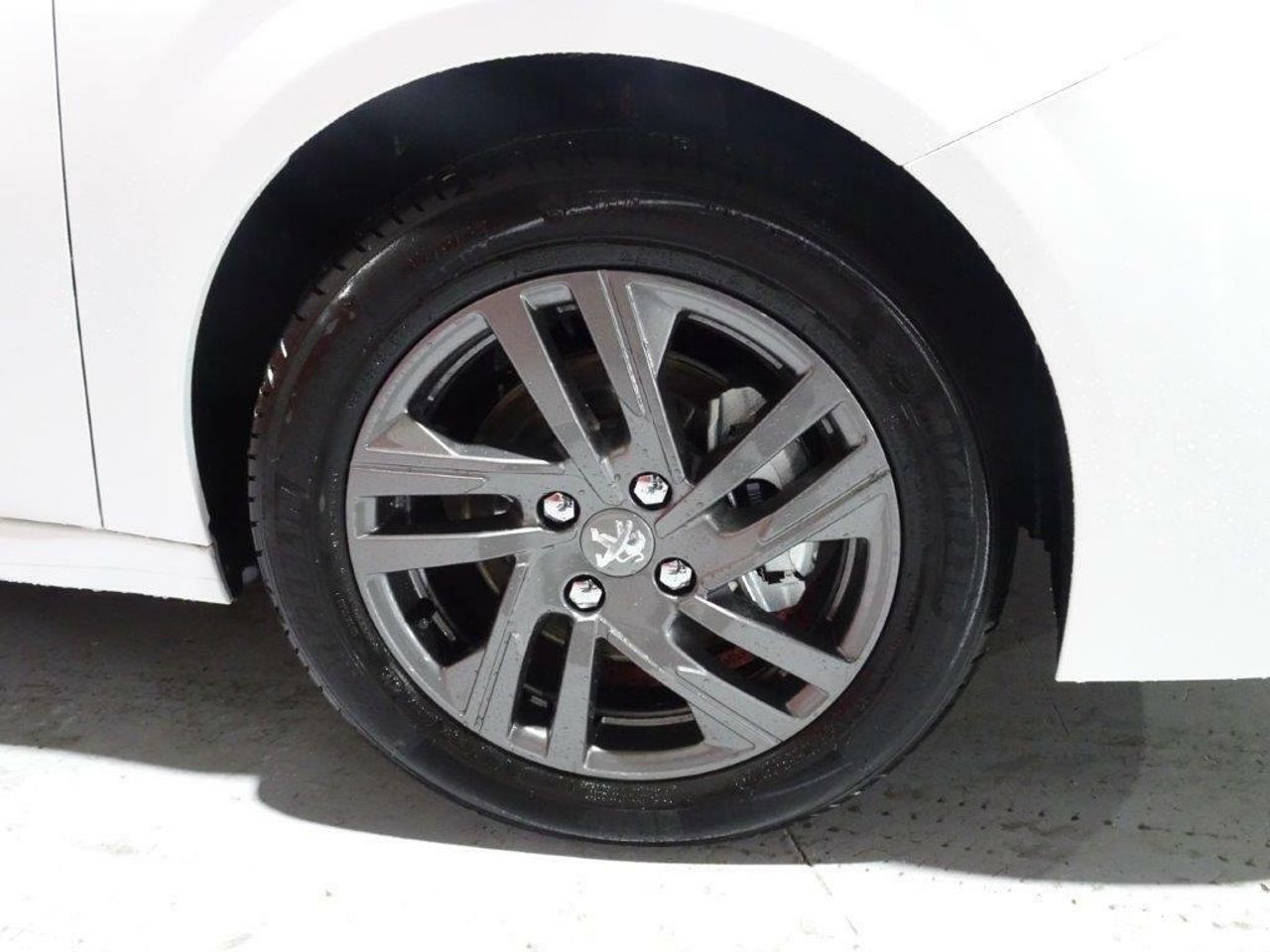 Foto Peugeot 208 16