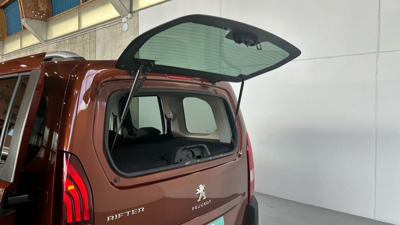 Foto Peugeot Rifter 52