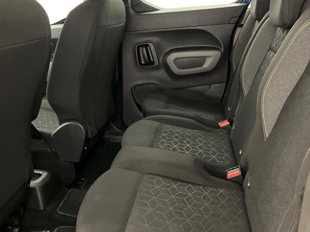 Foto Peugeot Rifter 10