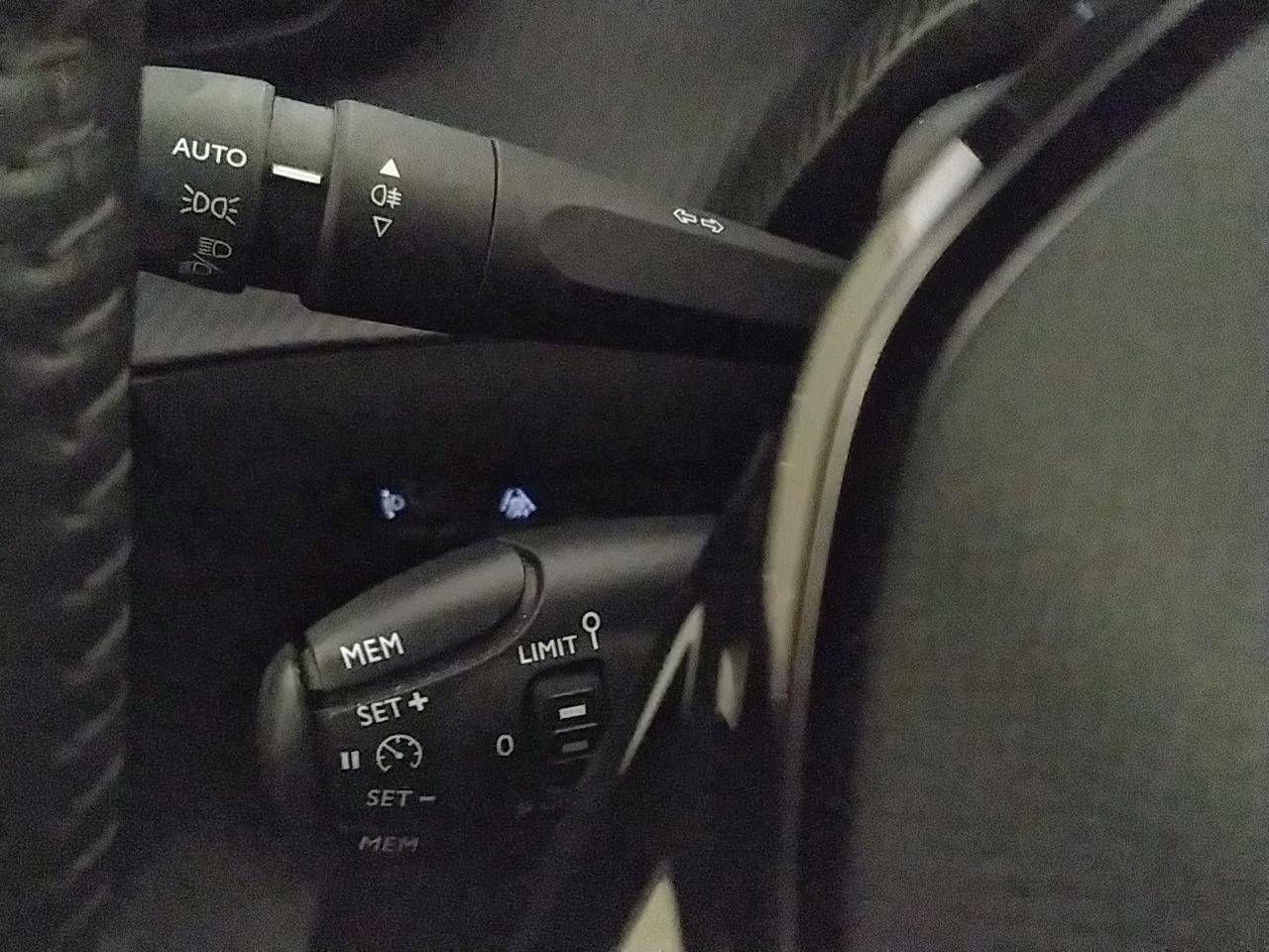 Foto Peugeot 208 26